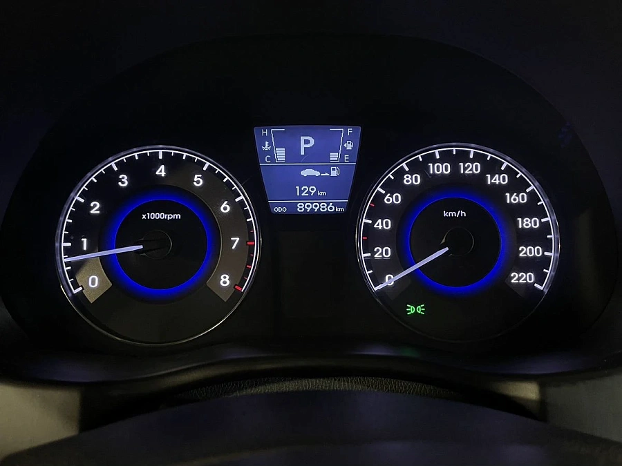 Hyundai Solaris, 2012г., передний привод, автомат