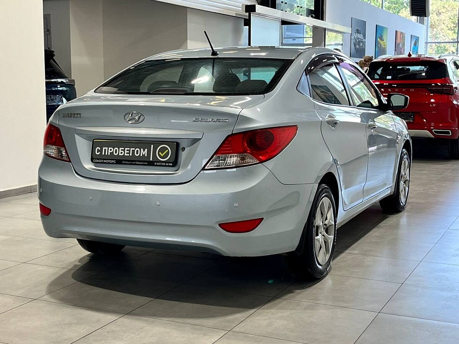 Hyundai Solaris, 2011г., передний привод, автомат