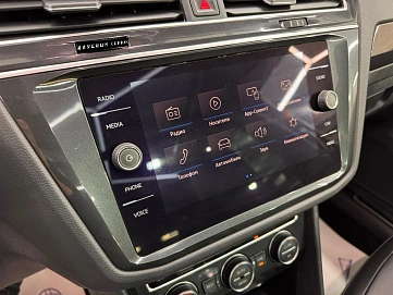 Volkswagen Tiguan, 2018г, полный привод, робот