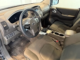 Nissan Pathfinder, 2012г, передний привод, механика