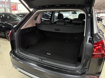 Volkswagen Tayron, 2021г, передний привод, робот