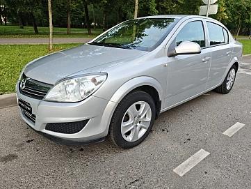 Opel Astra, 2014г, передний привод, механика