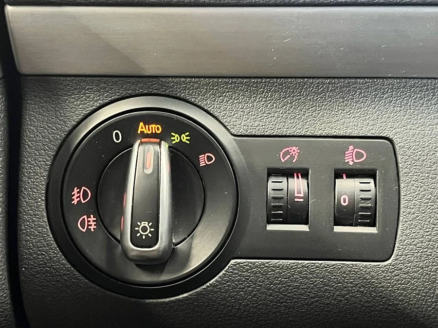 Volkswagen Touran, 2007г., передний привод, робот