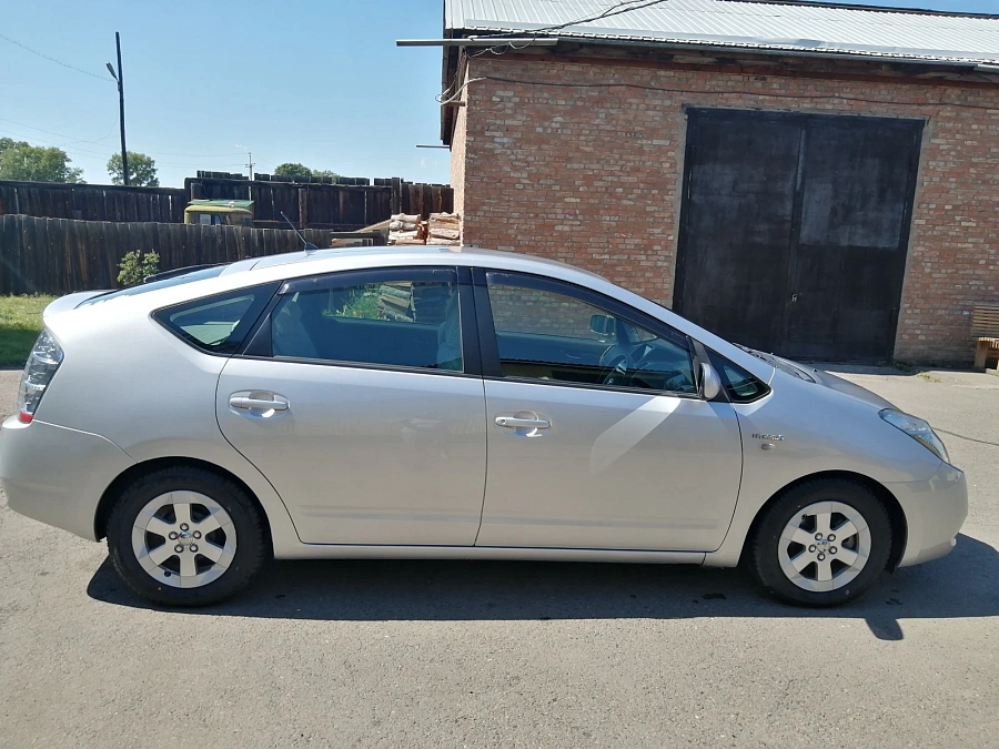 Toyota Prius, 2008г., передний привод, автомат