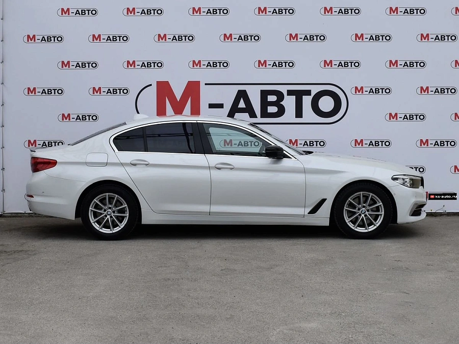 BMW 5 серии, 2018г., задний привод, автомат