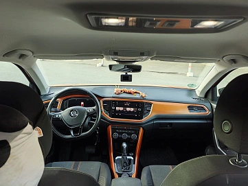 Volkswagen T-Roc, 2018г, полный привод, робот