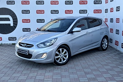 Hyundai Solaris, 2012г., передний привод, автомат