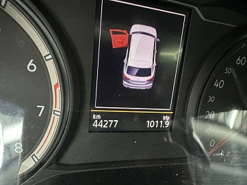 Volkswagen Tayron, 2022г, передний привод, робот