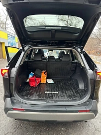 Toyota RAV4, 2018г, полный привод, автомат