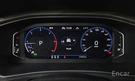 Volkswagen T-Roc, 2022г, передний привод, робот