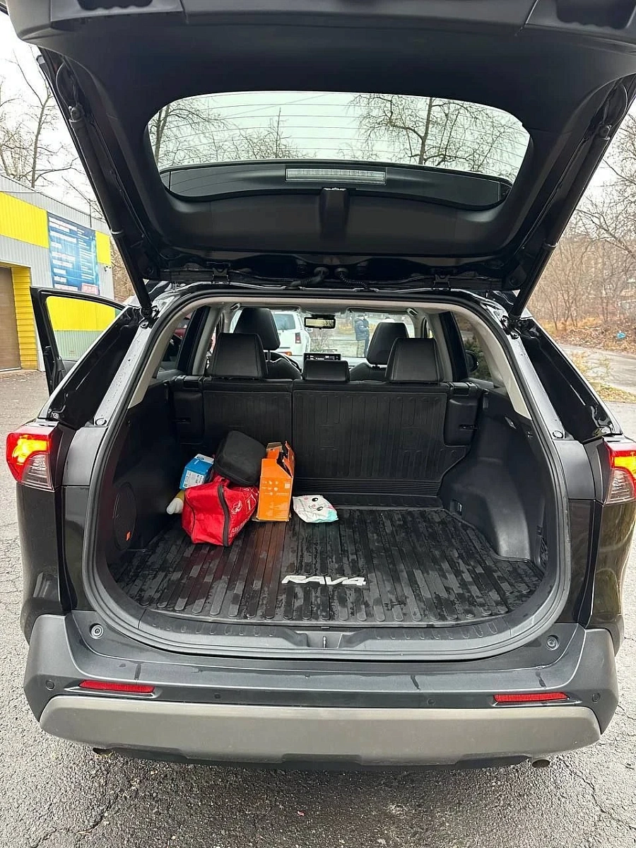 Toyota RAV4, 2018г., полный привод, автомат