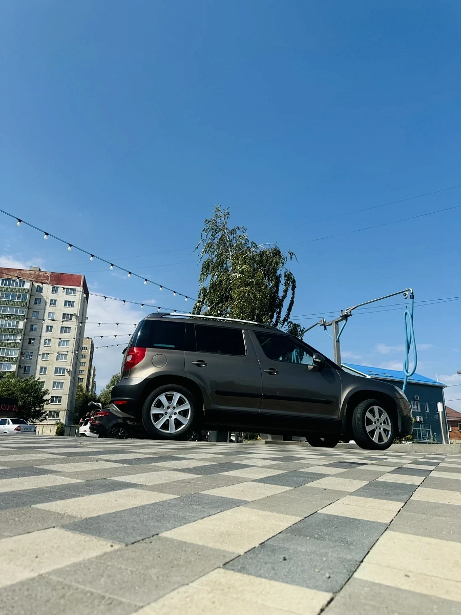 Skoda Yeti, 2011г., полный привод, робот