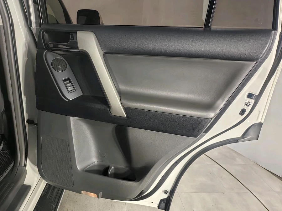Toyota Land Cruiser Prado, 2013г., полный привод, автомат