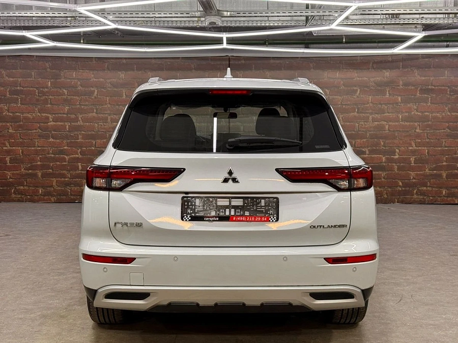 Mitsubishi Outlander, 2023г., полный привод, вариатор