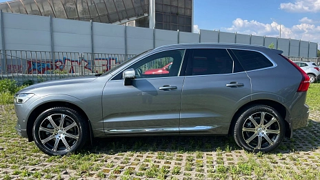 Volvo XC60, 2019г, полный привод, автомат