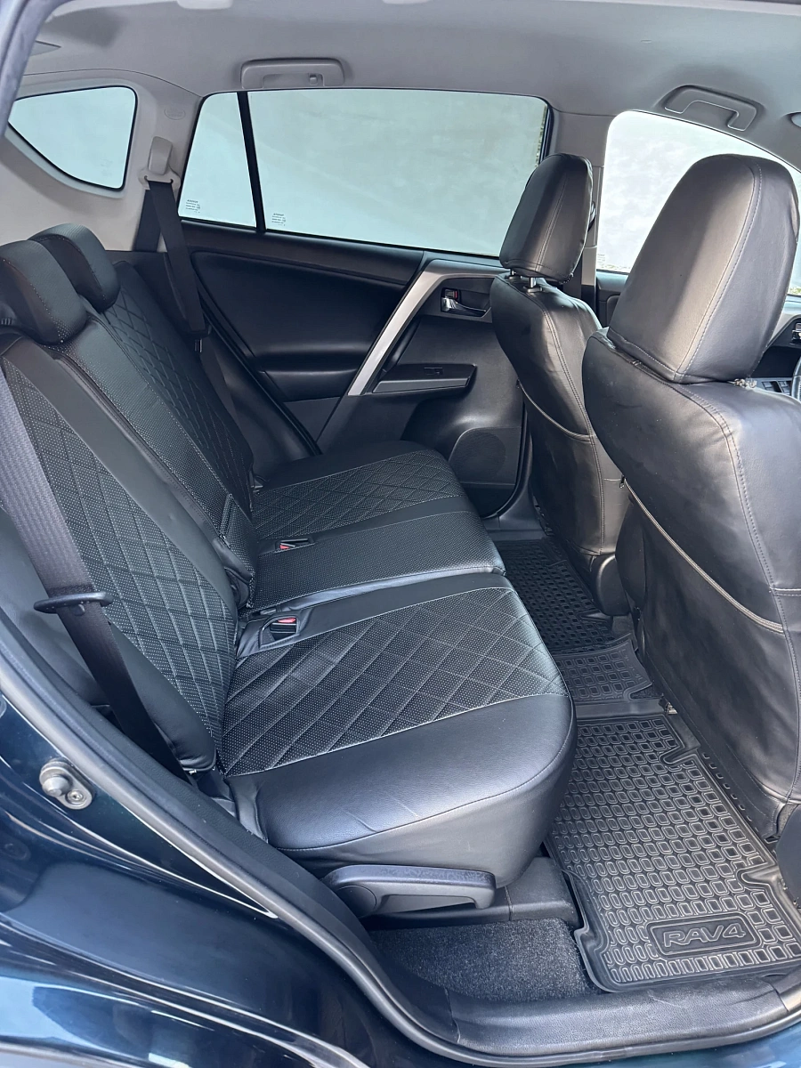 Toyota RAV4, 2018г., передний привод, вариатор