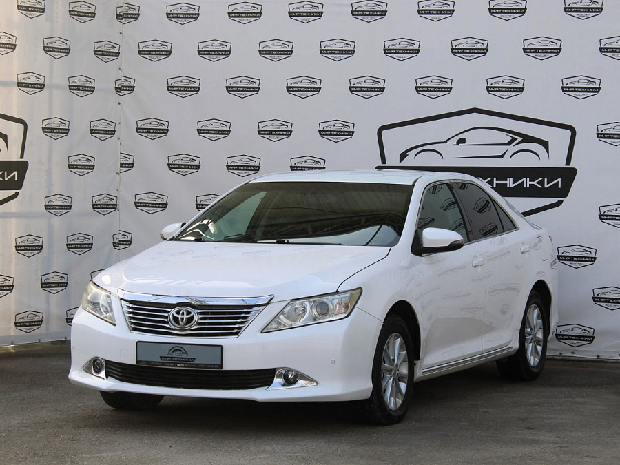 Toyota Camry, 2013г., передний привод, автомат