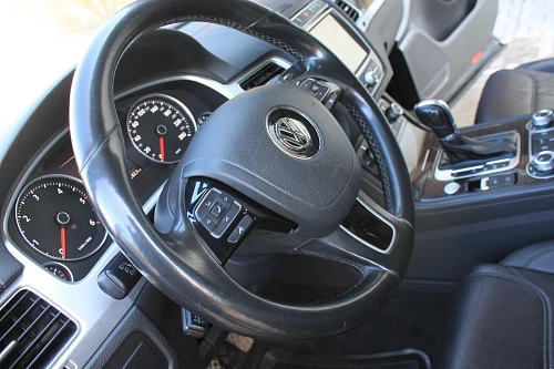 Volkswagen Touareg, 2016г, полный привод, автомат