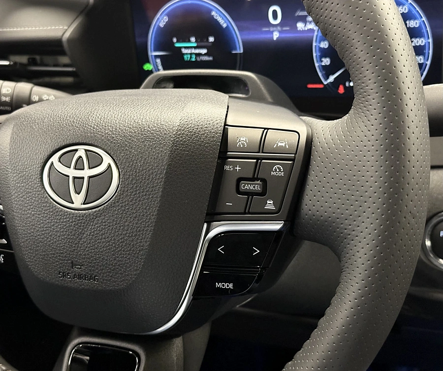 Toyota Camry, 2025г., передний привод, вариатор
