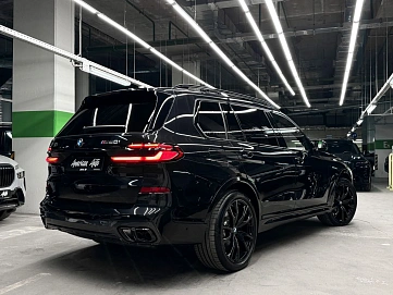 BMW X7, 2024г, полный привод, автомат