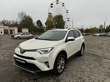 Toyota RAV4, 2016г, полный привод, вариатор