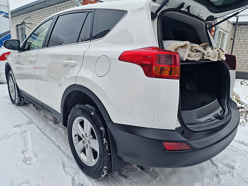 Toyota RAV4, 2012г, полный привод, вариатор