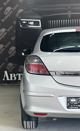 Opel Astra, 2010г, передний привод, механика