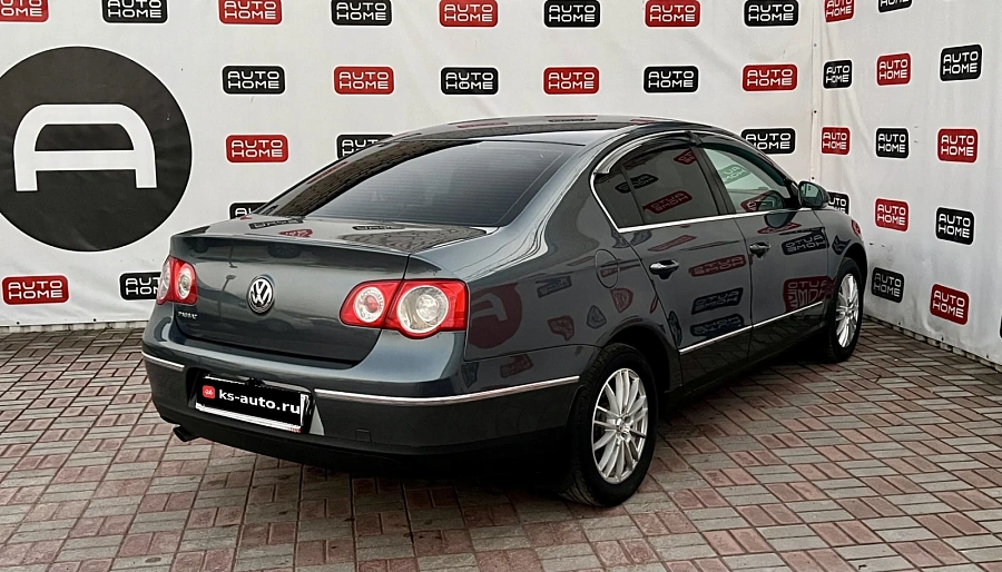 Volkswagen Passat, 2010г., передний привод, робот