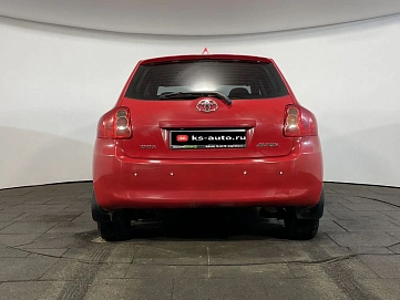 Toyota Auris, 2007г., передний привод, механика