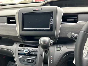 Honda Freed, 2021г, полный привод, вариатор