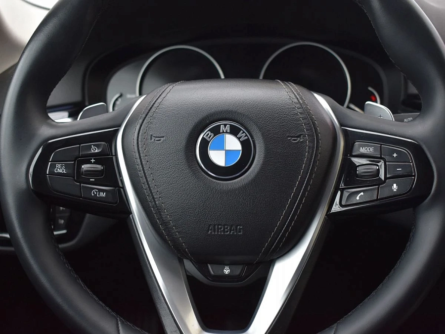 BMW 5 серии, 2018г., задний привод, автомат