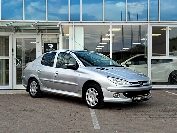 Peugeot 206, 2008г, передний привод, механика