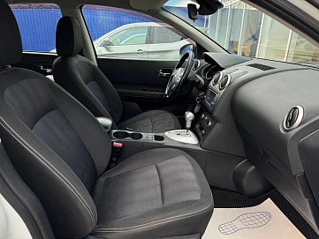 Nissan Qashqai, 2013г, передний привод, вариатор