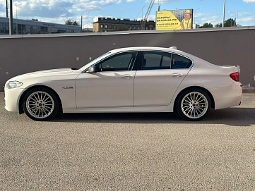 BMW 5 серии, 2010г, задний привод, автомат