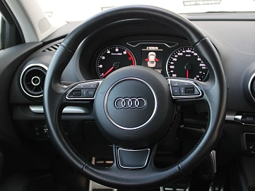 Audi A3, 2016г, передний привод, робот