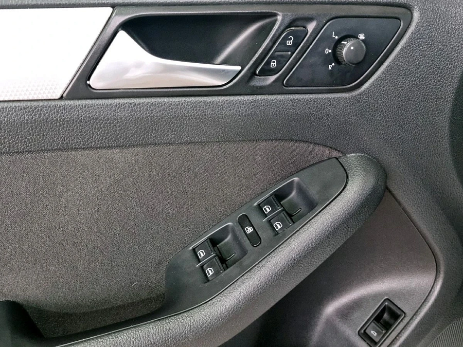 Volkswagen Jetta, 2013г., передний привод, робот