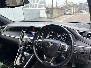 Toyota Harrier, 2020г, передний привод, вариатор