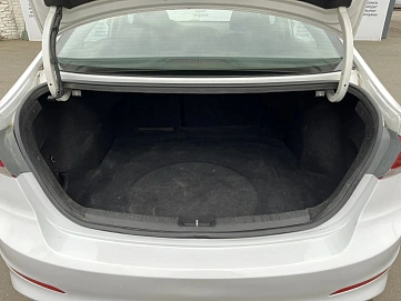 Hyundai Elantra, 2018г, передний привод, автомат