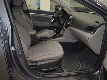 Hyundai Elantra, 2020г, передний привод, механика
