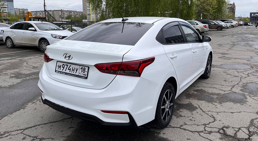 Hyundai Solaris, 2019г., передний привод, автомат