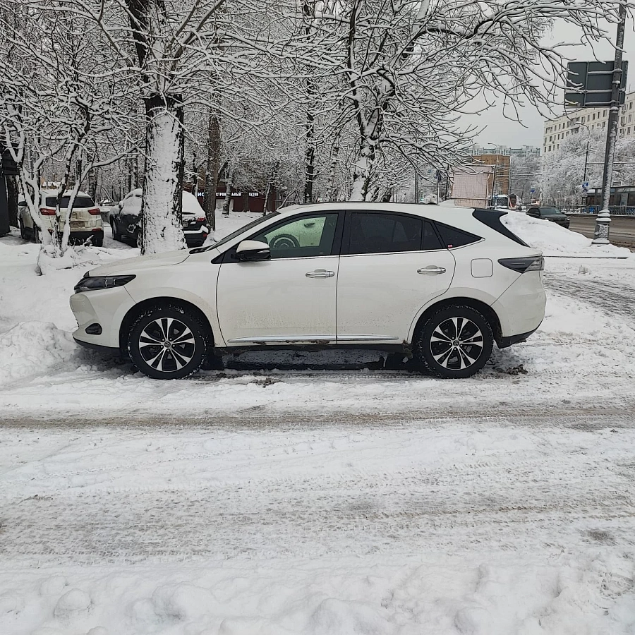 Toyota Harrier, 2016г., полный привод, вариатор