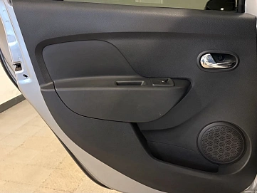 Renault Logan, 2021г, передний привод, автомат