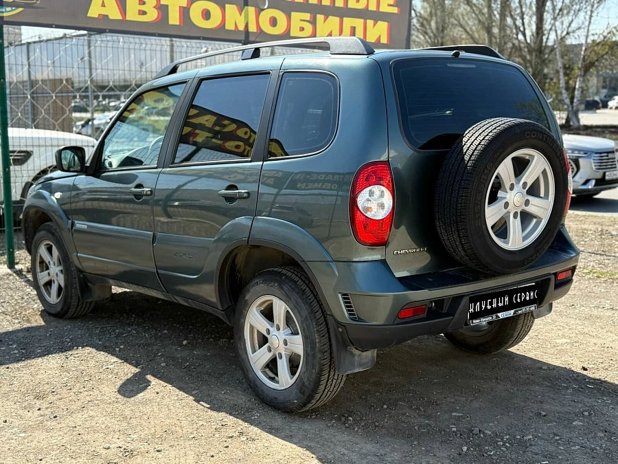 Chevrolet Niva, 2015г., полный привод, механика