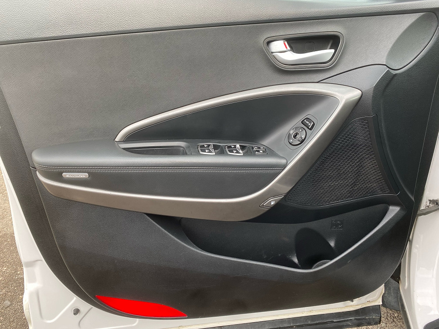 Hyundai Santa Fe, 2015г., полный привод, автомат