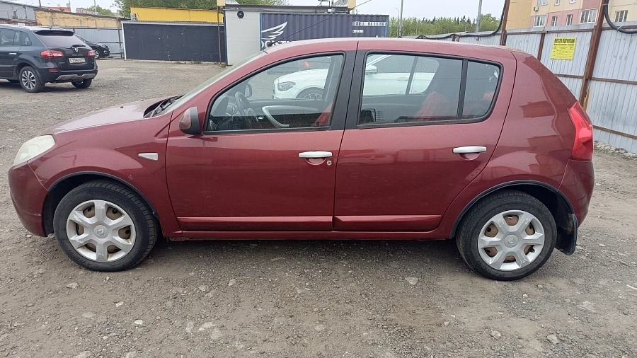 Renault Logan, 2010г., передний привод, механика