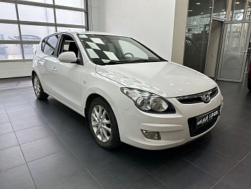 Hyundai i30, 2009г, передний привод, автомат