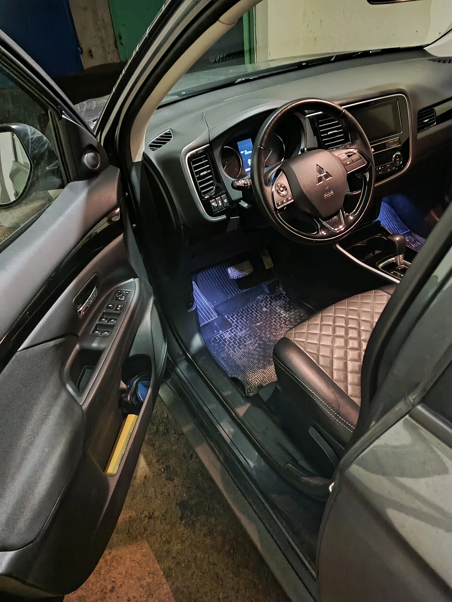 Mitsubishi Outlander, 2019г., полный привод, вариатор