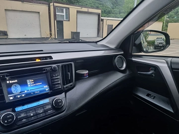 Toyota RAV4, 2016г, полный привод, вариатор