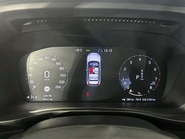 Volvo XC40, 2021г, полный привод, автомат