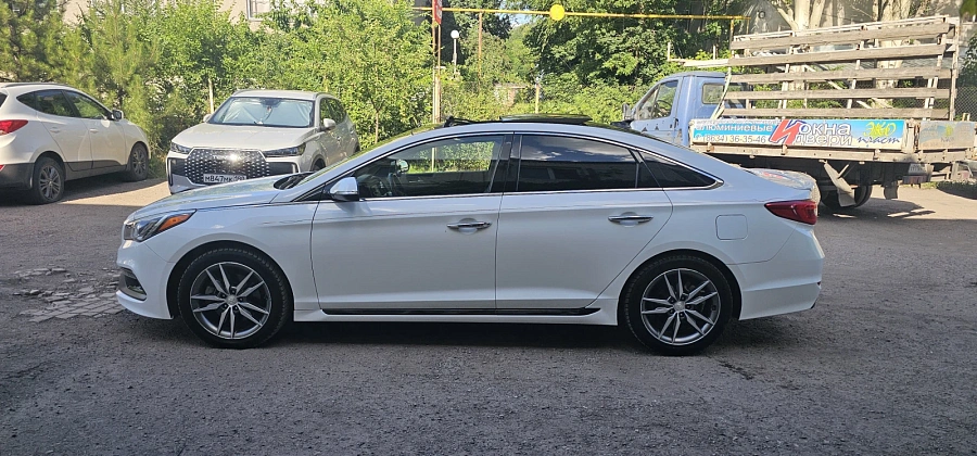 Hyundai Sonata, 2014г., передний привод, автомат